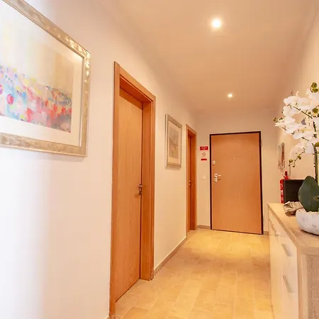 Apartment Q Colina *